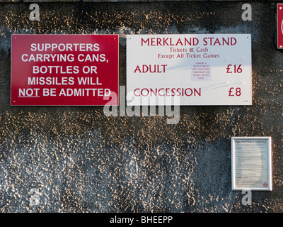 Anti-hooligan signs at Aberdeen football club Stock Photo