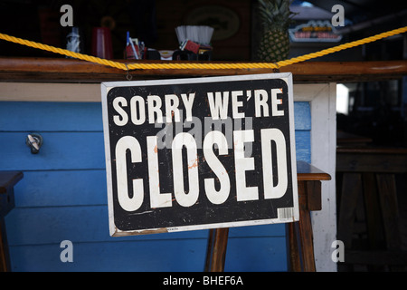 Sorry closed No Entry sign on chain Stock Photo - Alamy