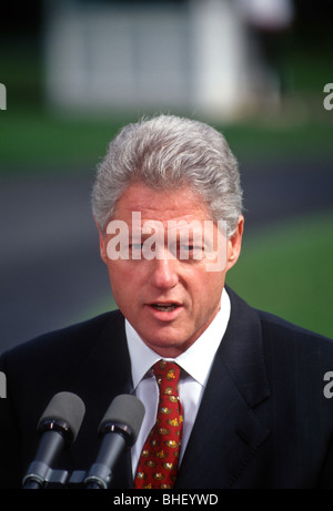 US President Bill Clinton makes a brief statement on the south lawn of the White House in Washington, DC. Stock Photo