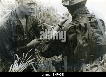 medic-bandages-a-wounded-