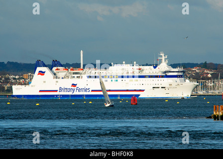 The bright white Barfleur ferry departing from Poole. January 2010 Stock Photo