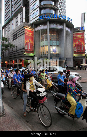 Vietnam, Ho Chi Minh City, Saigon, Saigon Centre, traffic, people, Stock Photo