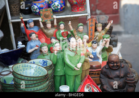 Cultural revolution kitsch for sale, Dongtai Road Antique Market, Shanghai, China, Asia Stock Photo