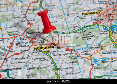 red map pin in road map pointing to city of Horsham Stock Photo