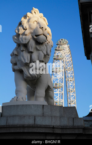 Lion on Waterloo Bridge at sunrise Stock Photo