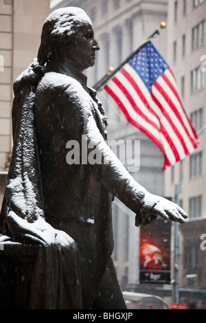 The statue of George Washington in front of Federal Hall waves at the ...