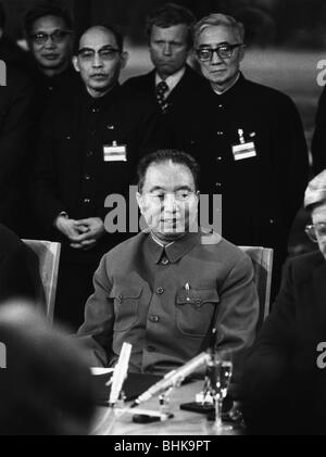 Hua Guofeng, 16.2.1921  -20.8.2008, Chinese politician, primier, half length, during press conference, Bundeskanzleramt, Bonn, 1979, Stock Photo