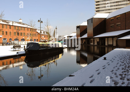 Coventry Canal Basin in winter with snow, England, UK Stock Photo