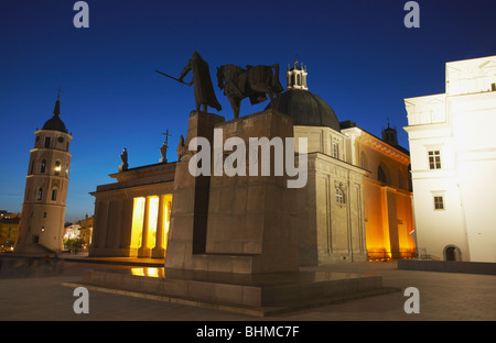 Vilnius Cathedral Bell Tower And Statue Of Gediminas At Dusk, Vilnius, Lithuania, Baltic States, Eastern Europe Stock Photo