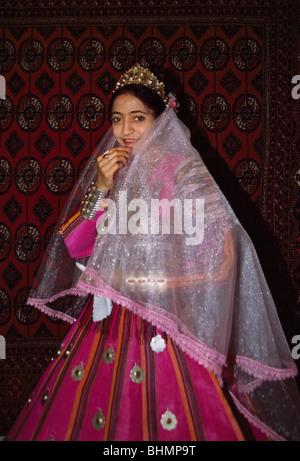 Turkmenistan bride in traditional costume, Ashgabat, Turkmenistan Stock Photo