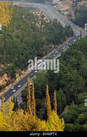 Israel, Jerusalem Mountains, Jerusalem-Tel Aviv highway as seen from Diefenbaker road Stock Photo