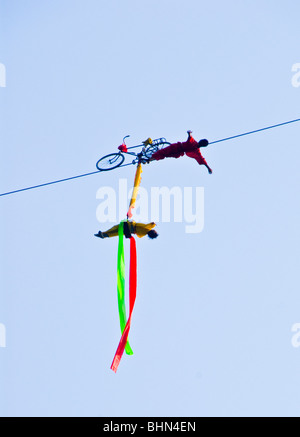 Chinese acrobats over the Wu Gorge of the Yangtze River, China Stock Photo