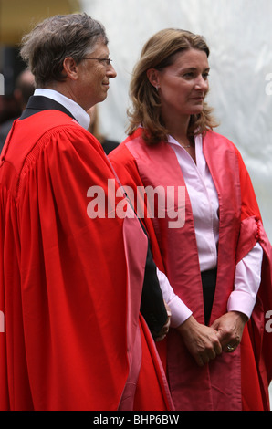 BILL AND MELINDA GATES OF MICROSOFT AT CAMBRIDGE UNIVERSITY Stock Photo