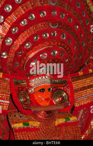 India, Kerala, Cannanore (Kannur), Theyyam ancient pre Hindu folk art ritual, Naga Kanni serpent deity Stock Photo
