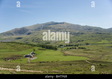 The village of Rhyd Ddu and mount Snowdon in Snowdonia, North Wales Stock Photo