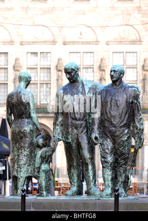 Rotterdam “world war 2” war memorial statues, Holland Netherlands Stock Photo