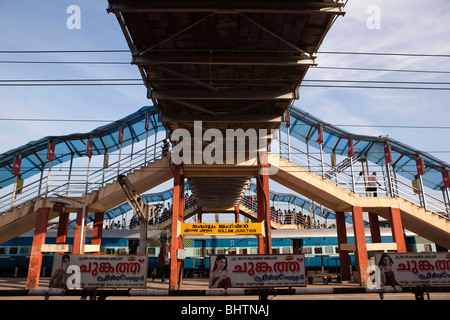 India, Kerala, Kollam Junction Railway Station, passenger footbridge over line Stock Photo