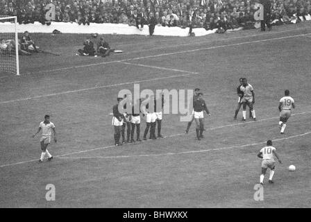 International Football July 1966 Brazil v Portugal World Cup 1966 Group Phase Pele takes free-kick Stock Photo