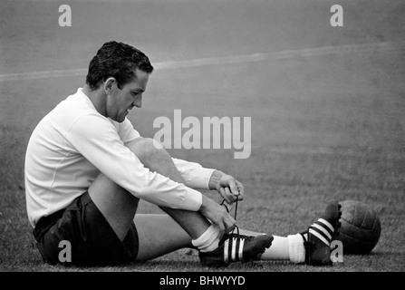 Photo Dédicacée De Dave MacKay (Tottenham Hotspur) - Collectionneur