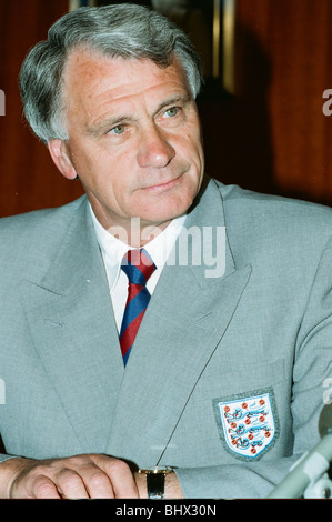 England manager Bobby Robson speaking during a press conference prior to the England team's departure for their 1990 World Cup warm up matches. 24th May 1990. Stock Photo