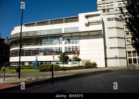 The Manchester Metropolitan University Business School in Manchester Stock Photo