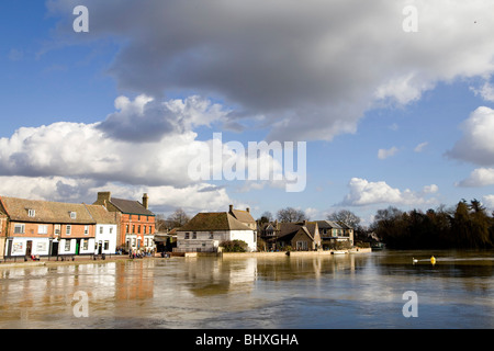 ST IVES, UK - MAR. 01: Water rises high in aftermath of February stormy weather, March 01, 2010 in St Ives, Cambridgeshire, UK Stock Photo