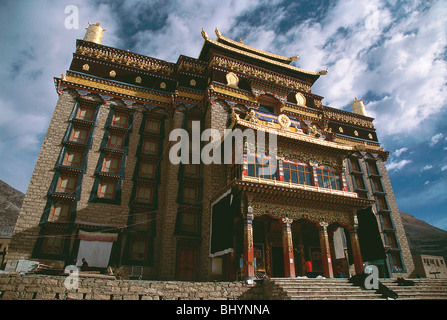 Bangtuo temple is a large and opulent Buddhist temple on the Tibetan plateau in Aba in Sichuan in China. Stock Photo