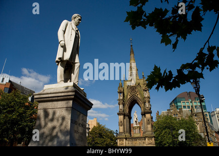 Albert Memorial and the statue of Oliver Heywood in Albert Square, Manchester Stock Photo