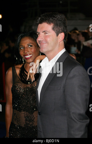 SINITTA & SIMON COWELL SINGER & RECORD PRODUCER ROYAL ALBERT HALL  LONDON  ENGLAND 25/10/2005 Stock Photo