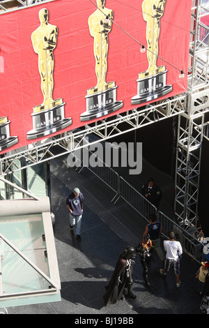 OSCAR SIGNAGE DARTH VADER CATWOMAN 82ND ACADEMY AWARDS SET UP LOS ANGELES CA USA 03 March 2010 Stock Photo