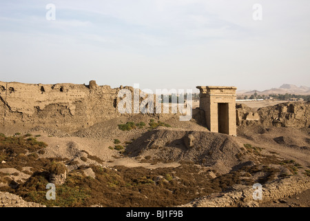 Massive Roman Gate east of the Hathor Temple complex. Stock Photo