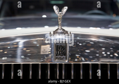 Rolls Royce Phantom grill and flying lady Spirit of Ecstasy hood ornament Stock Photo
