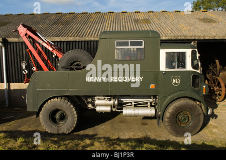 1950's heavy recovery breakdown lorry Stock Photo