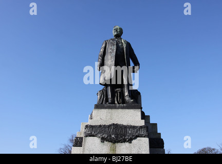 Statue of Andrew Carnegie in Pittencrieff Park Dunfermline Fife Scotland  March 2010 Stock Photo