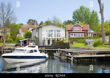 Houses in the small village Kopmanholm on the 'island of Yxlan' in the 'Archipelago of Stockholm', Sweden. Stock Photo