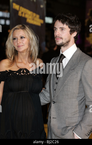 MATTHEW GOODE & GUEST WATCHMEN FILM PREMIERE ODEON LEICESTER SQUARE CINEMA LONDON LEICESTER SQUARE LONDON ENGLAND 23 Februar Stock Photo