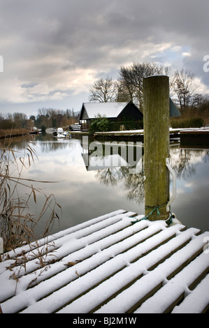 wintery scene beside river waveney at beccles suffolk england Stock Photo