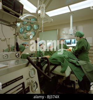 Hospital operating theatre, Royal Masonic Hospital, Hammersmith, London, 1980. Artist: Michael Walters Stock Photo