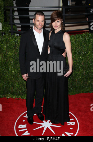 GUY PEARCE KATE MESTITZ VANITY FAIR OSCAR PARTY 2010 LOS ANGELES CA USA 07 March 2010 Stock Photo