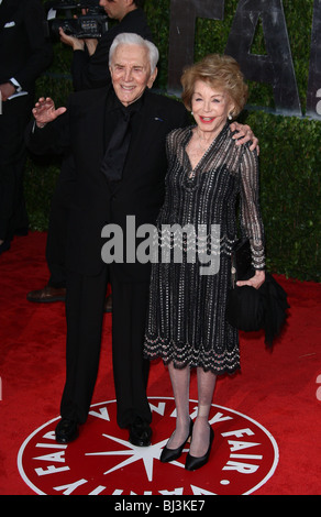 KIRK DOUGLAS ANNE BUYDENS VANITY FAIR OSCAR PARTY 2010 LOS ANGELES CA USA 07 March 2010 Stock Photo