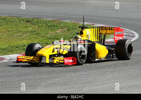 Robert Kubica driving for 2010 Renault Formula One Team at the Montmelo circuit, Barcelona, Spain Stock Photo