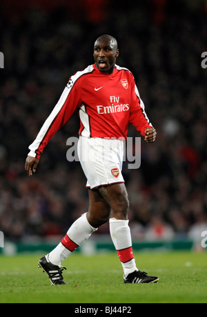 Arsenal No 31 Sol Campbell, Arsenal V Porto UEFA Champions League first knockout round - second leg Stock Photo