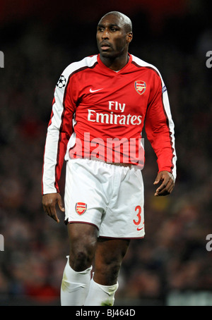 Arsenal No 31 Sol Campbell,  Arsenal V Porto UEFA Champions League first knockout round - second leg Stock Photo