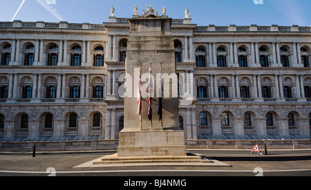The Cenotaph First World War memorial to the fallen outside HM Foreign and Commonwealth Office London England UK Stock Photo