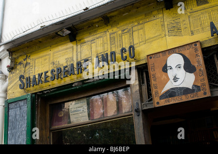 Shakespeare and Company Book Store, Quartier Latin, Paris, France. Stock Photo