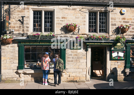 The original Bakewell pudding shop Derbyshire England Stock Photo