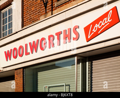 Closed branch of Woolworths empty since the collapse of the company in early 2009 due to the UK credit crunch and recession Stock Photo
