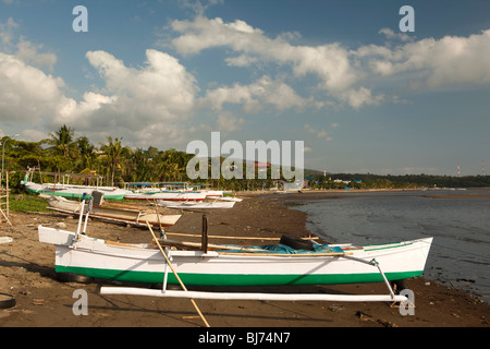 Indonesia, Sulawesi, Pare Pare, fishing boats on the beach Stock Photo