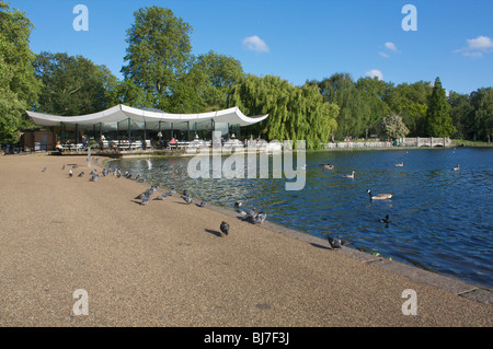 Hyde park boating lake and riverside resturant in london, uk Stock Photo
