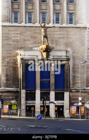 Lewis's closing sale. Liverpool's only independent department store which opened in 1856 is closing down March/April 2010. Stock Photo